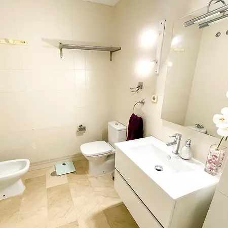 Modern With Terrace - 2 Min From The דירה אסטפונה