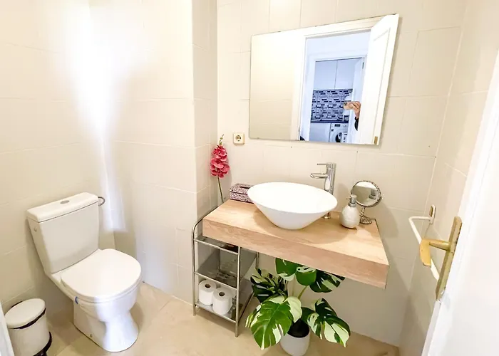 아파트 Modern With Terrace - 2 Min From The