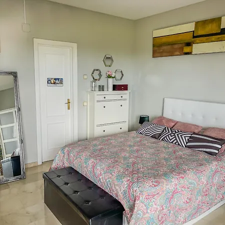 Modern With Terrace - 2 Min From The Estepona