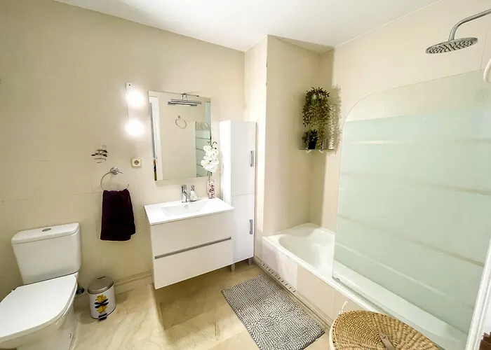 Modern With Terrace - 2 Min From The Apartman Estepona